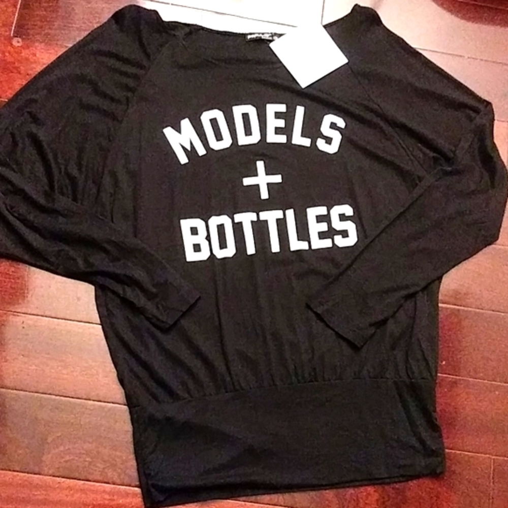 MODELS & BOTTLES SHIRT - Picture 3 of 3
